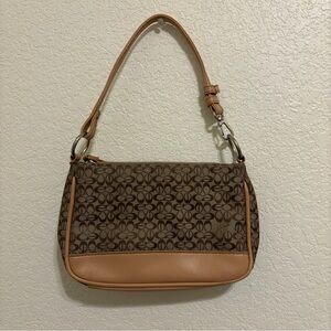 Source Unknown Brown Patterned Wristlet